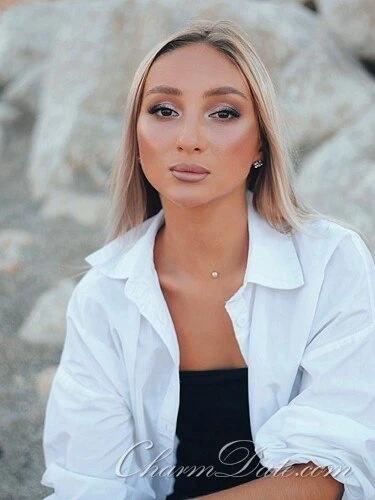 Nastasia Profile image 2