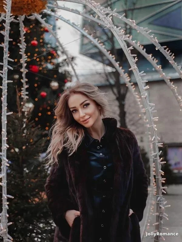 BlondeVanessa Profile image 1