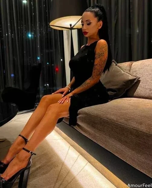 Alina Profile image 2