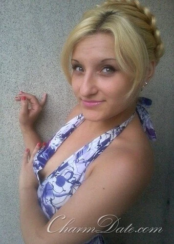 Anna Profile image 1