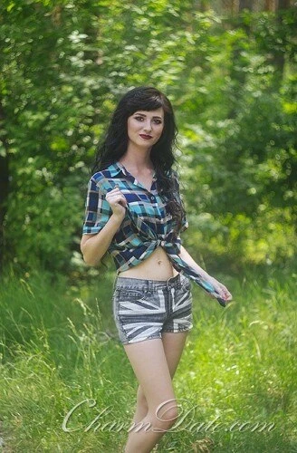 Kristina Profile image 3