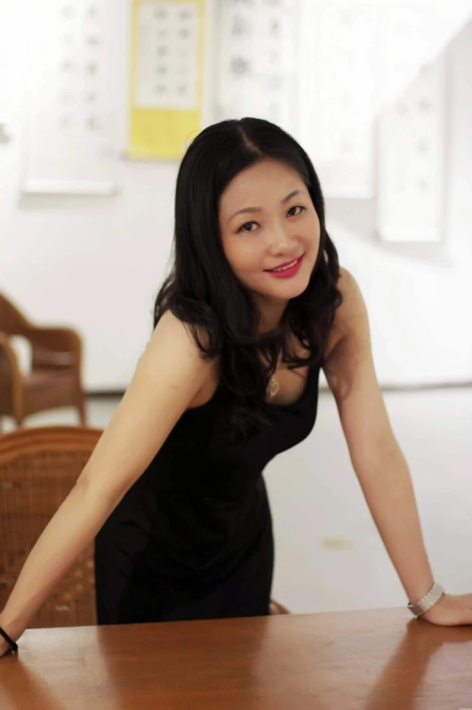 Yuliia Profile image 2