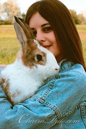 Anna Profile image 1