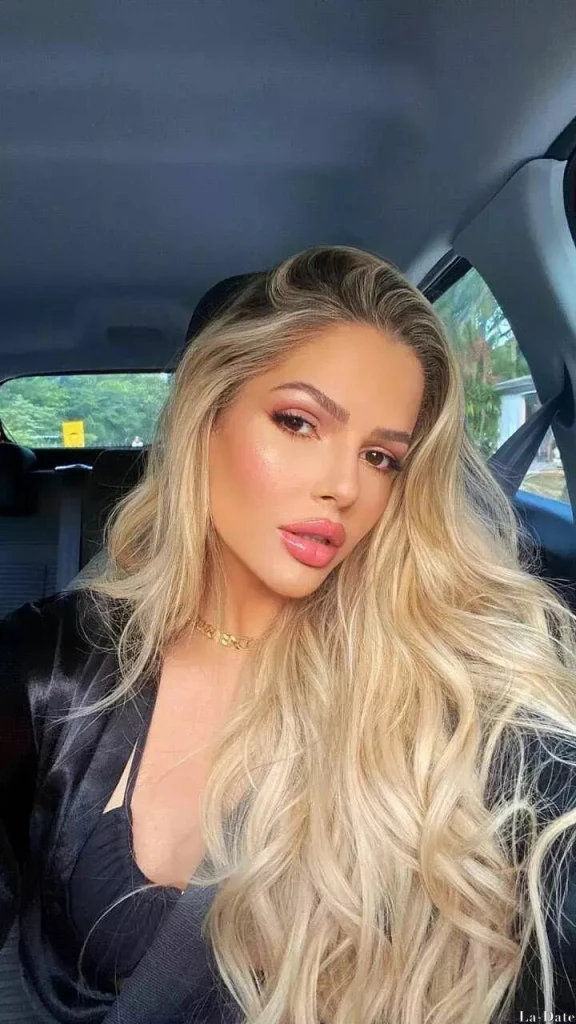 Andreina Profile image 4