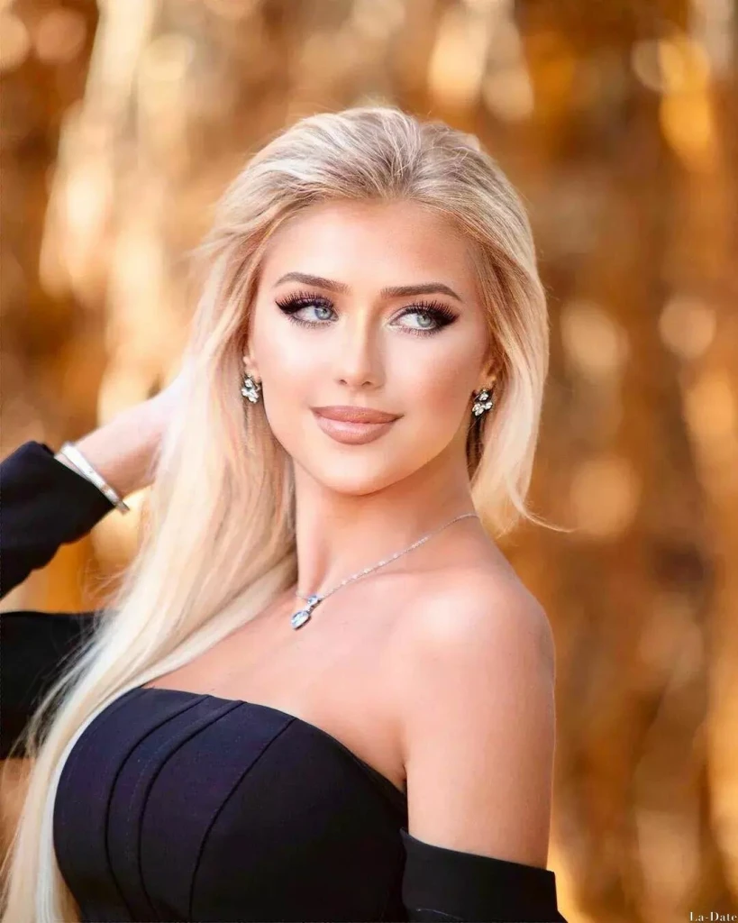 Chelle Profile image 2