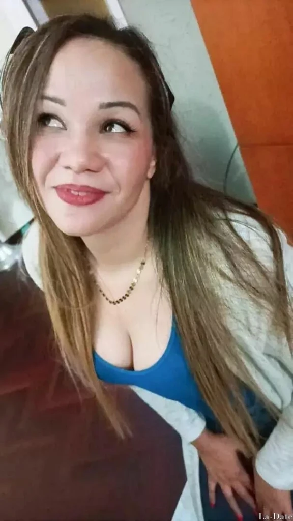 Karina Profile image 3