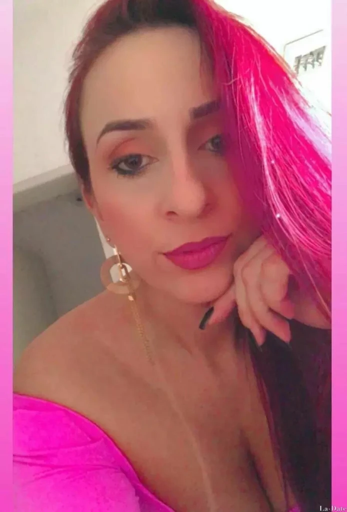 Laura Profile image 3