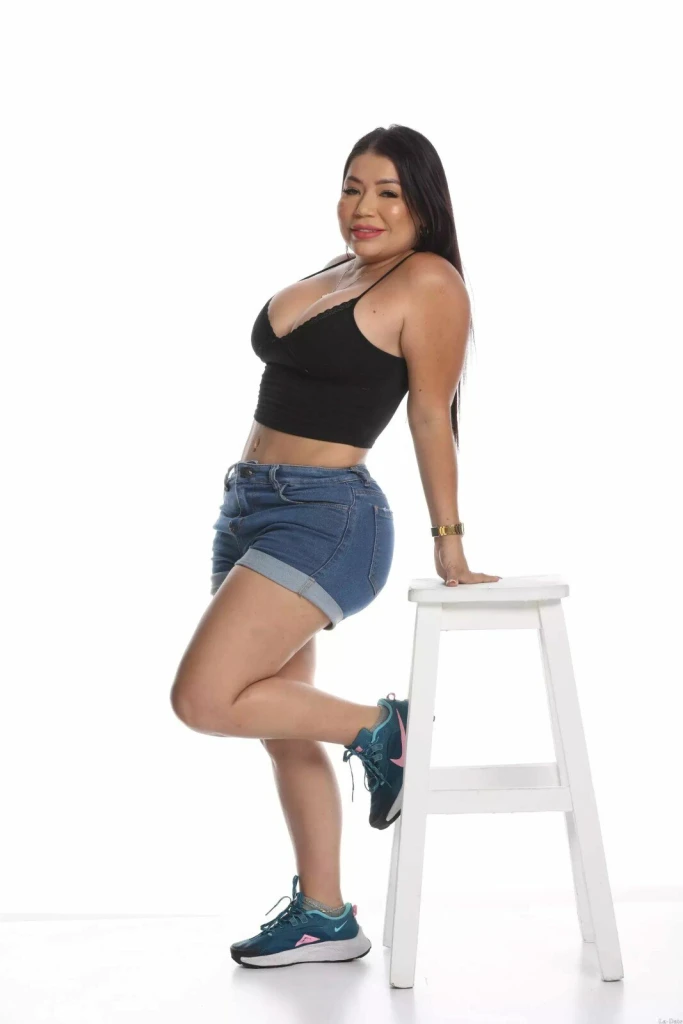 Camila Profile image 5