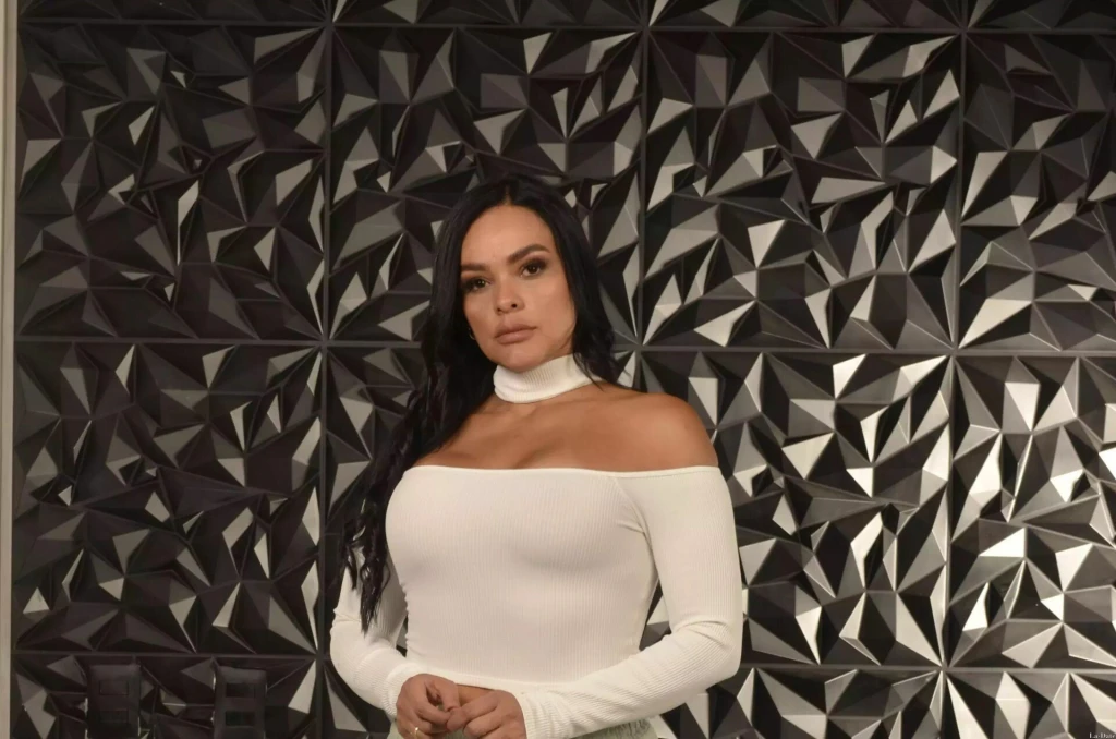 Yeimy Profile image 4