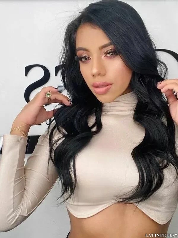 Alejandra Profile image 2