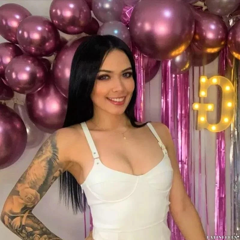 Carolina Profile image 2