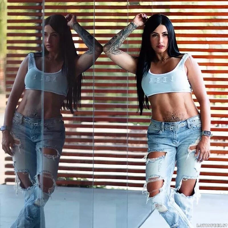 Sandra Profile image 3