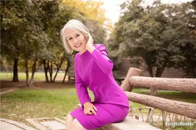 Elizabeth Profile image 3