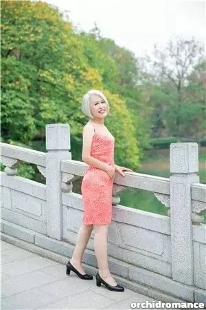 Elizabeth Profile image 2