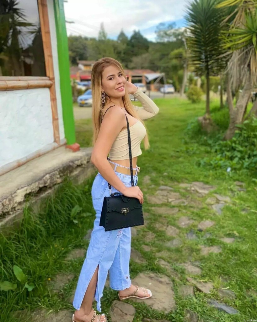 Jeniffer Profile image 4