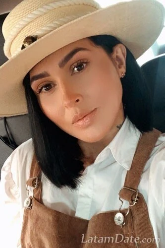 Daniela Profile image 3