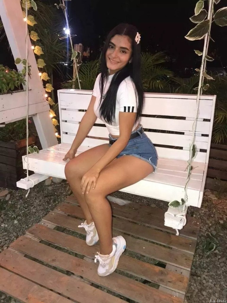 Viviana Profile image 5