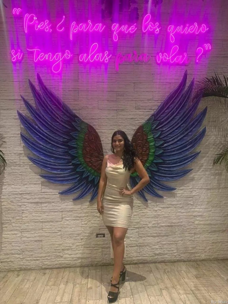 Viviana Profile image 4