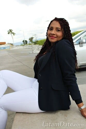 Lina Profile image 1