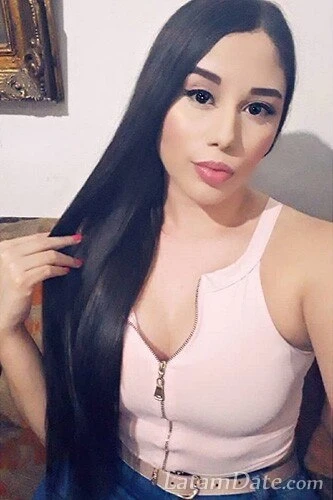 Geralys Profile image 2