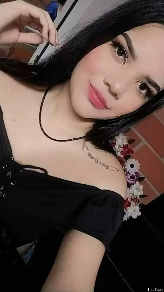 Anyelis Profile image 6