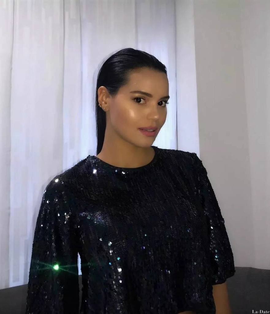 Victoria Profile image 2