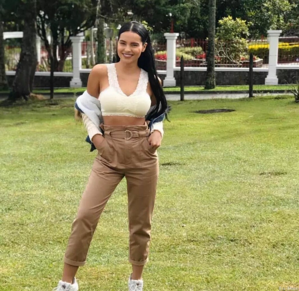 Victoria Profile image 5