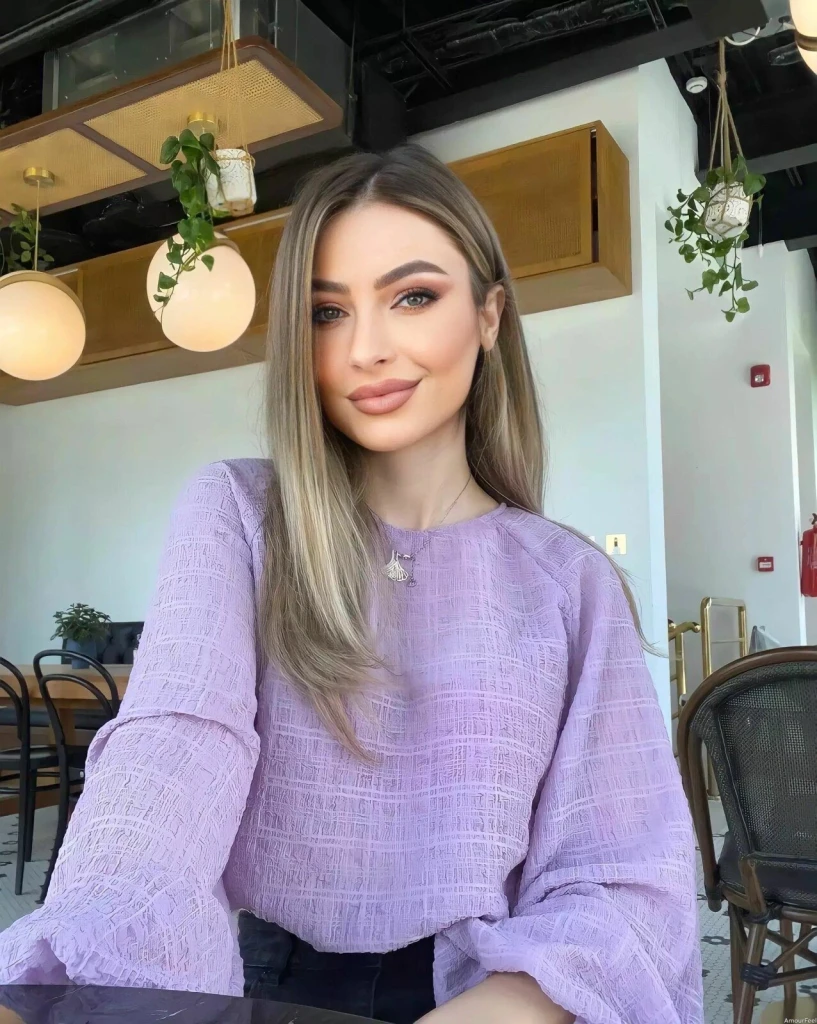 Veronika Profile image 5