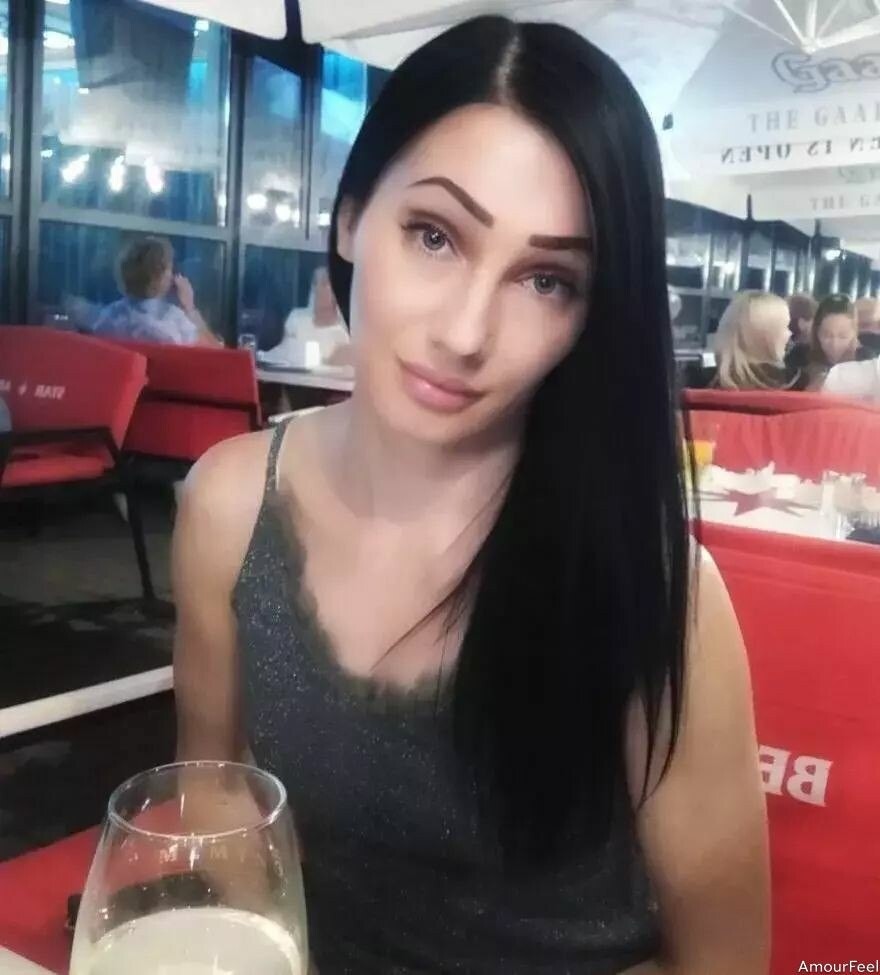 Yuliia Profile image 5