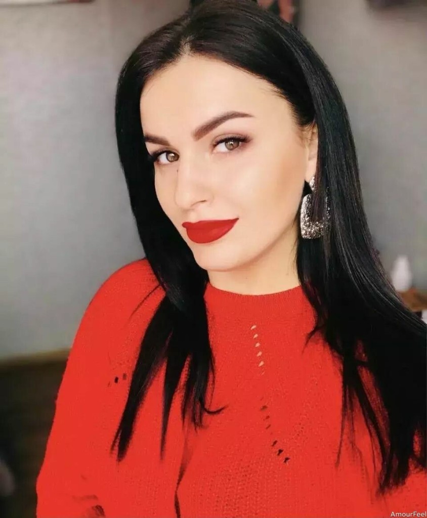 Alena Profile image 1