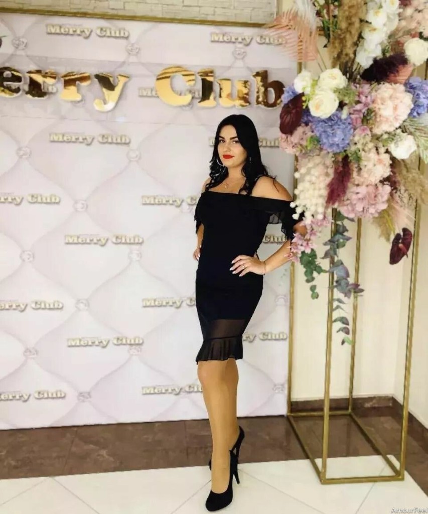 Alena Profile image 4