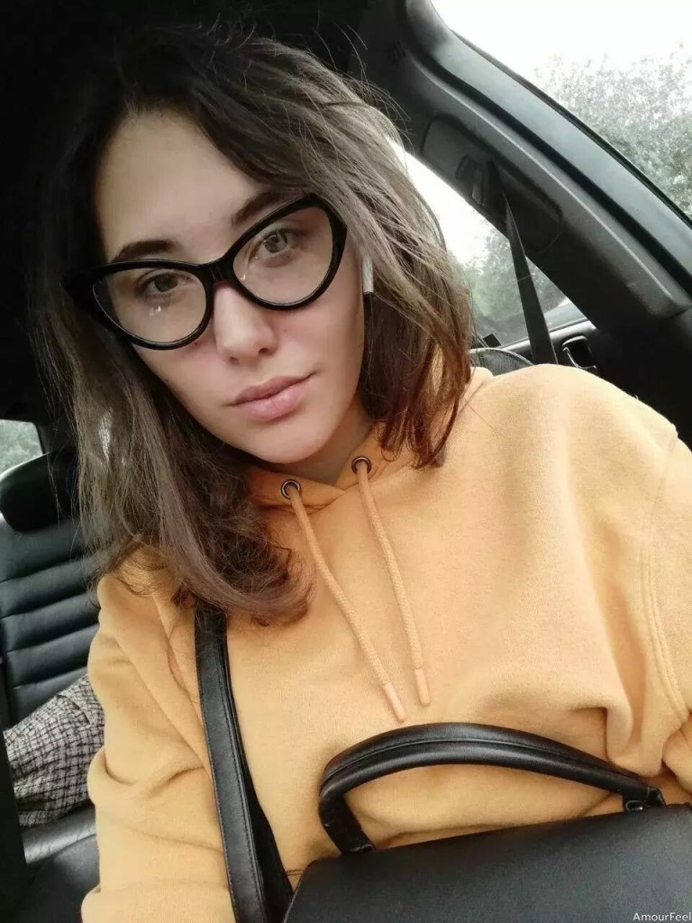 Julia Profile image 4