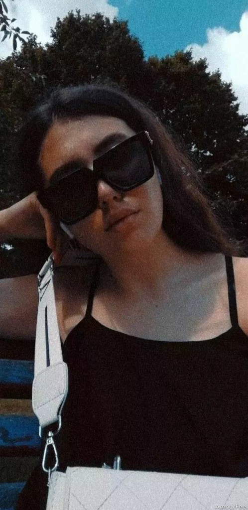 Julia Profile image 2