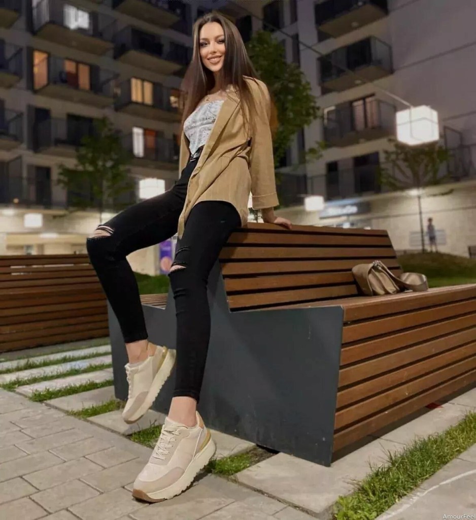 Anna Profile image 6