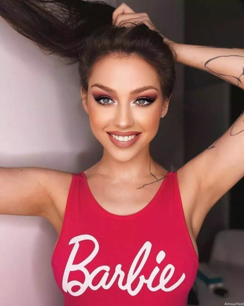 Anna Profile image 3