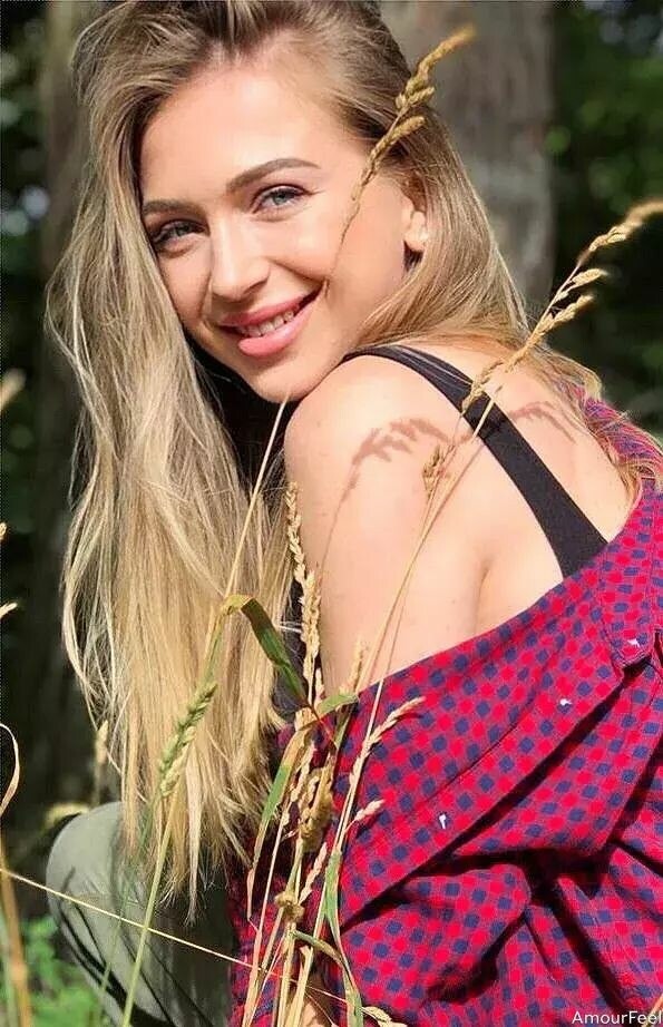 Anna Profile image 1