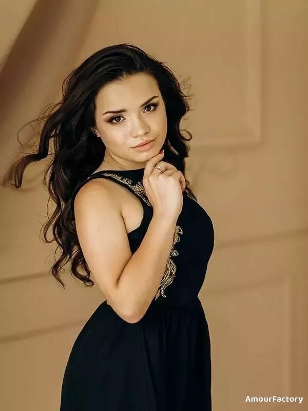 Lyudmila Profile image 4