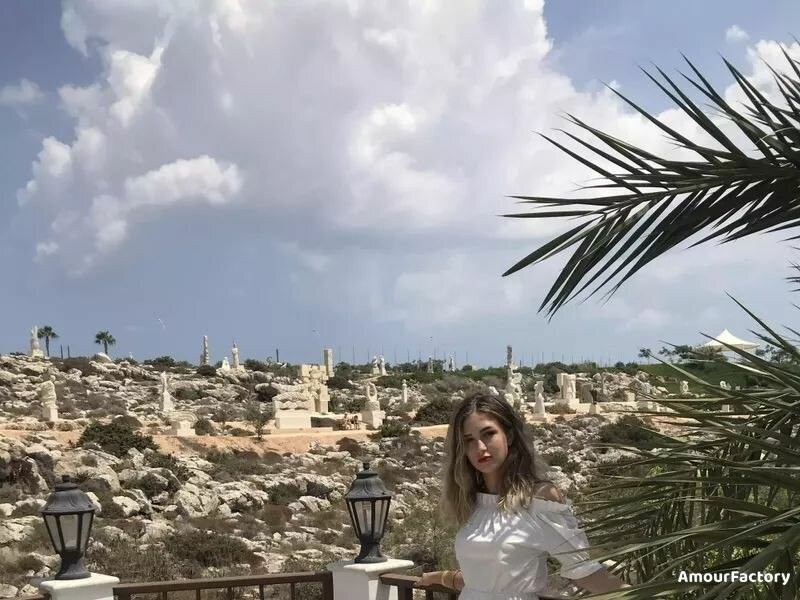 Daryna Profile image 3