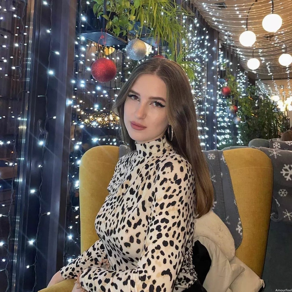 Daryna Profile image 6