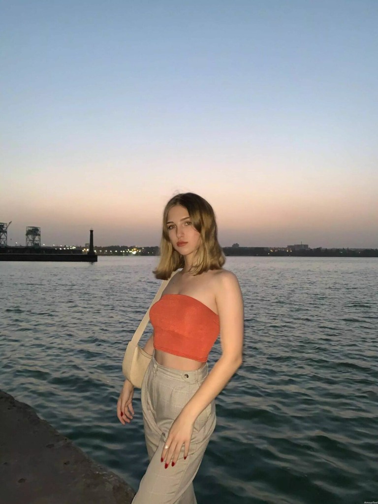 Daryna Profile image 4