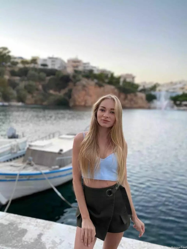 Karina Profile image 6