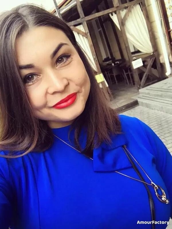 Yana Profile image 1