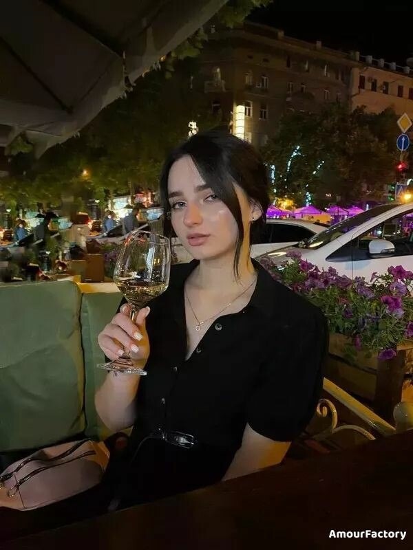 Anna Profile image 1