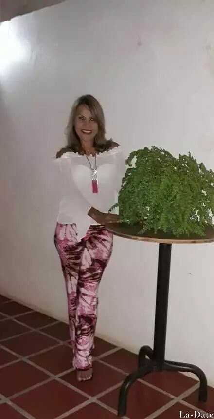 Nadia Profile image 1