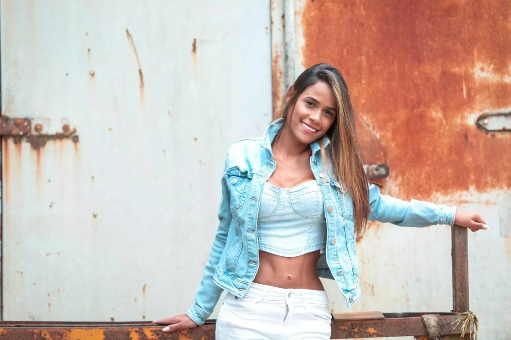 Leticia Profile image 1