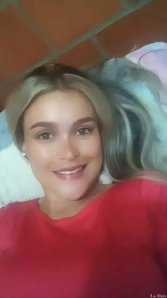 Amanda Mayara Profile image 5