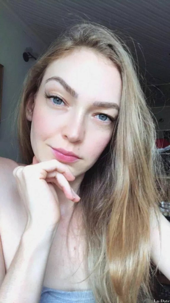 Maiara Profile image 1