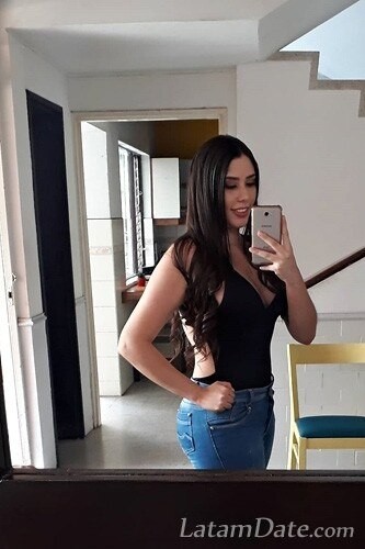 Jazmin Profile image 2