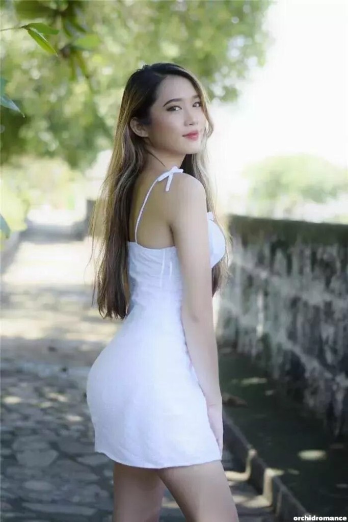 Lorelie Profile image 4