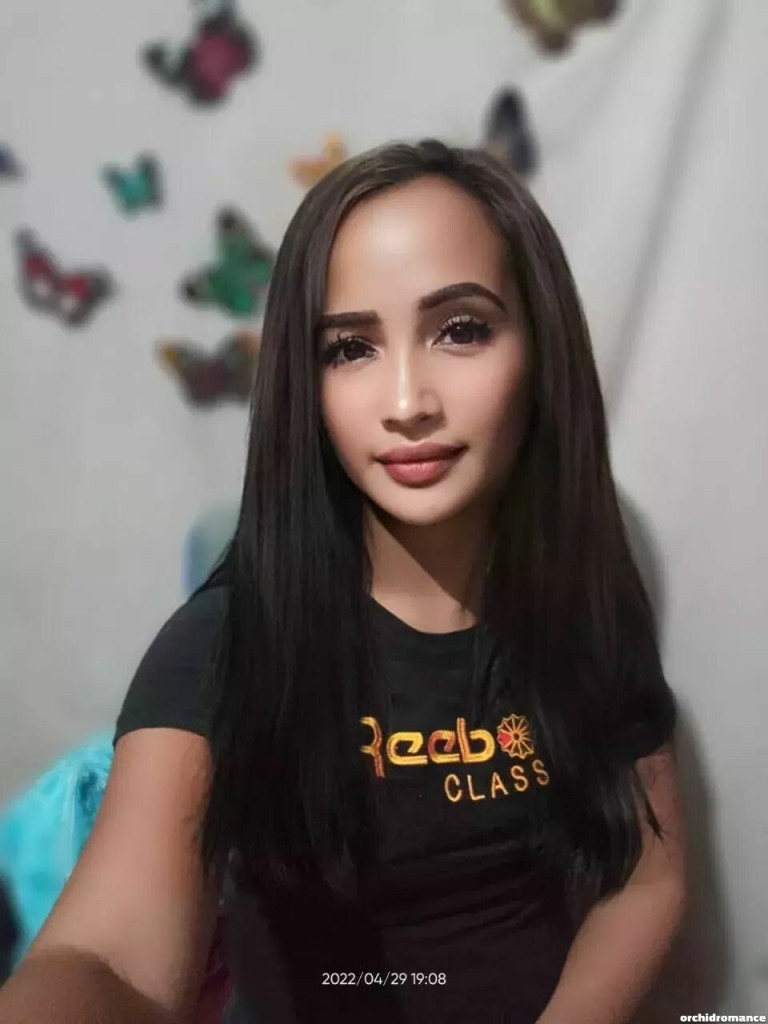 Gladys Profile image 2